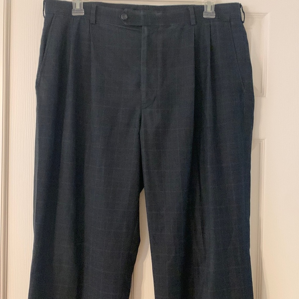 Men’s dress pants size 38x32 gently used